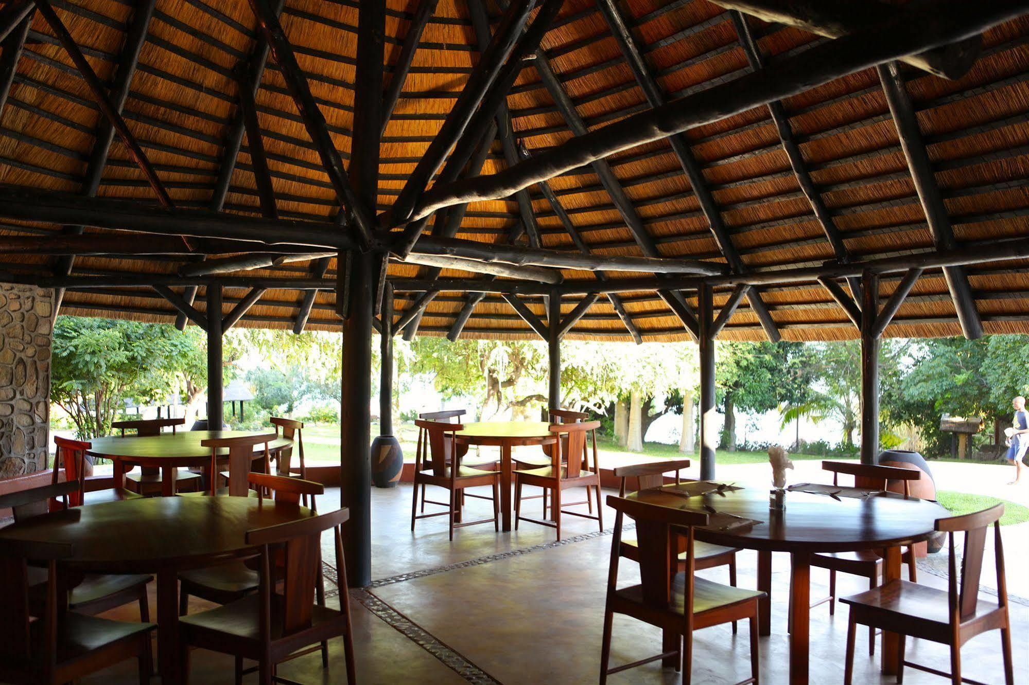 Blue Zebra Island Lodge Senga Exterior foto